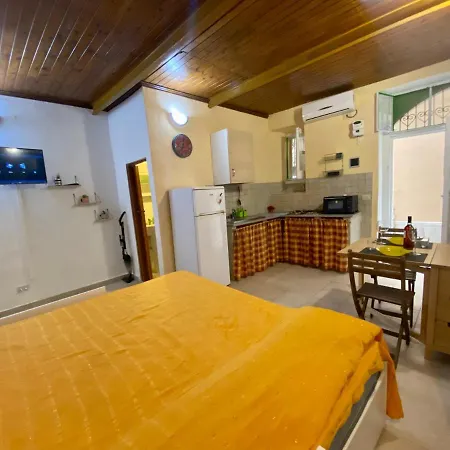 Holiday home White House *